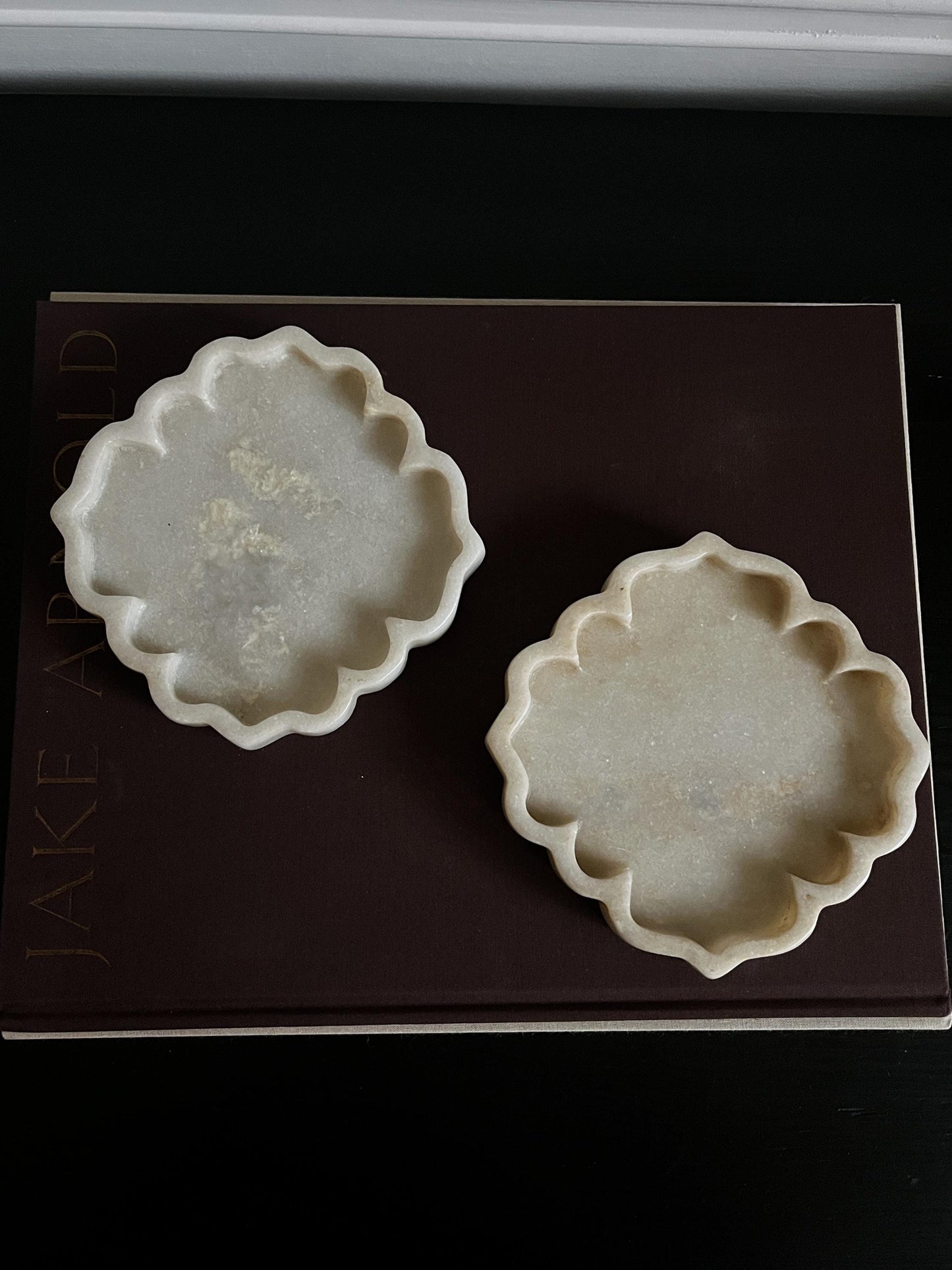 Vintage White Marble Urli Scalloped Mughal Dish