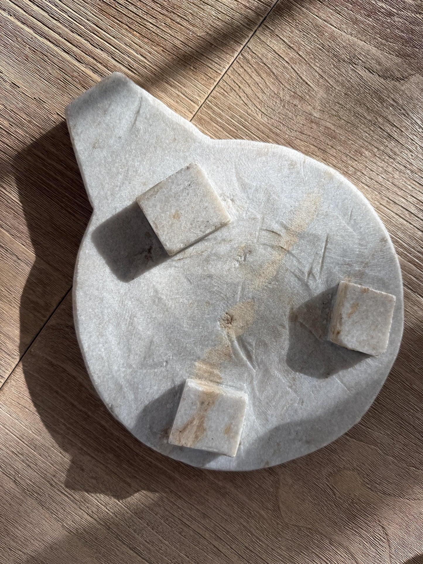 Vintage Marble Chapati Riser
